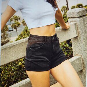 Rewash Brand SUPER HIGH RISE MOM SHORT W/ CUFF Size 5/27 NWT